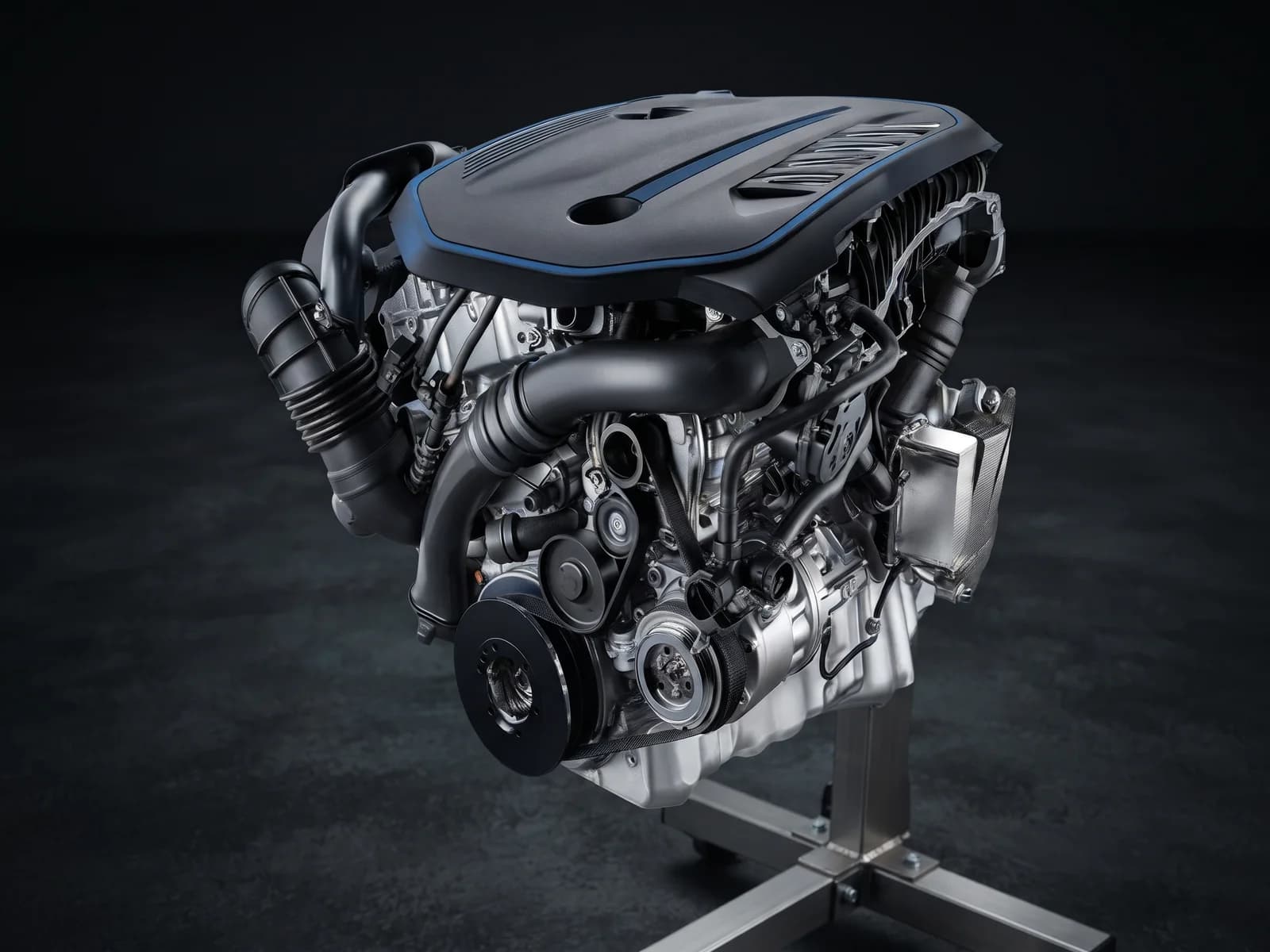 BMW Engine Rebuild Specialists - BMW Garage workshop
